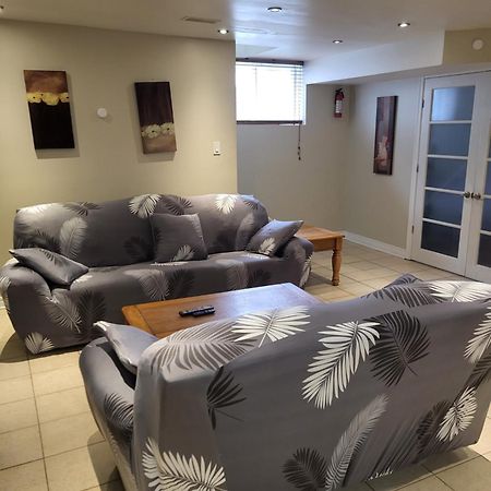 Lovely Guest Entire Apartment Minutes From Ottawa Airport Esterno foto
