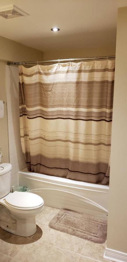 Lovely Guest Entire Apartment Minutes From Ottawa Airport Esterno foto