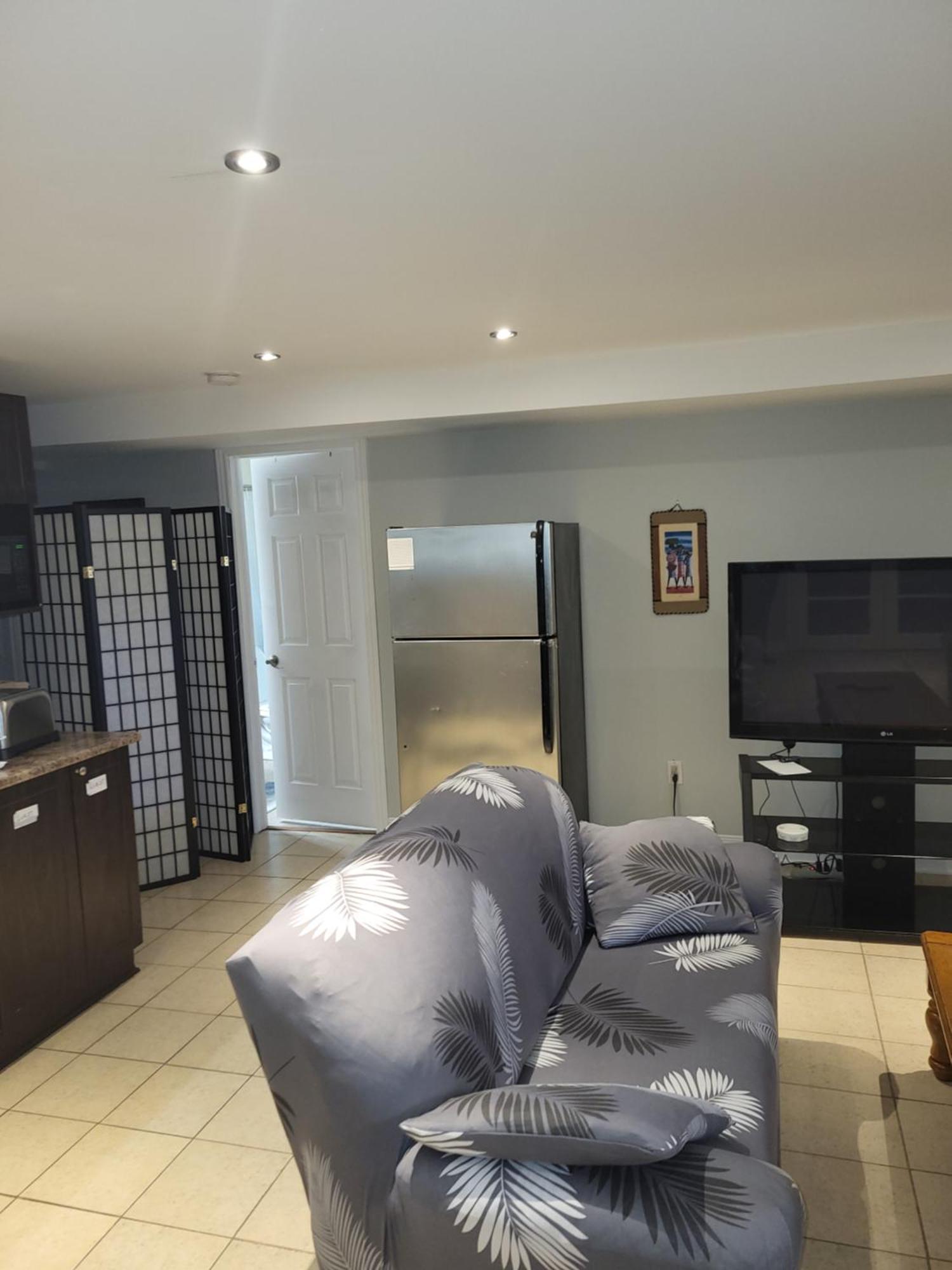 Lovely Guest Entire Apartment Minutes From Ottawa Airport Esterno foto