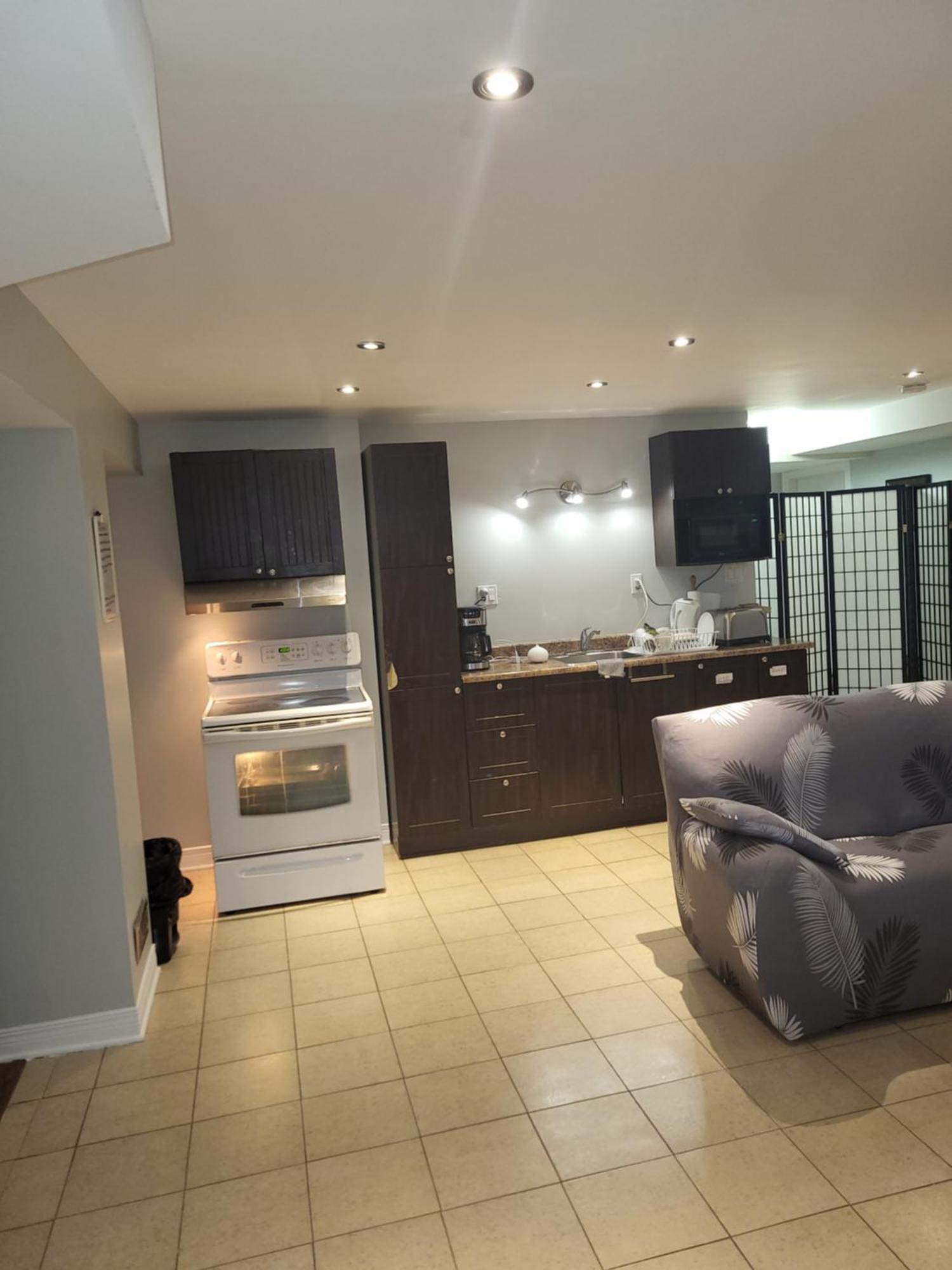 Lovely Guest Entire Apartment Minutes From Ottawa Airport Esterno foto