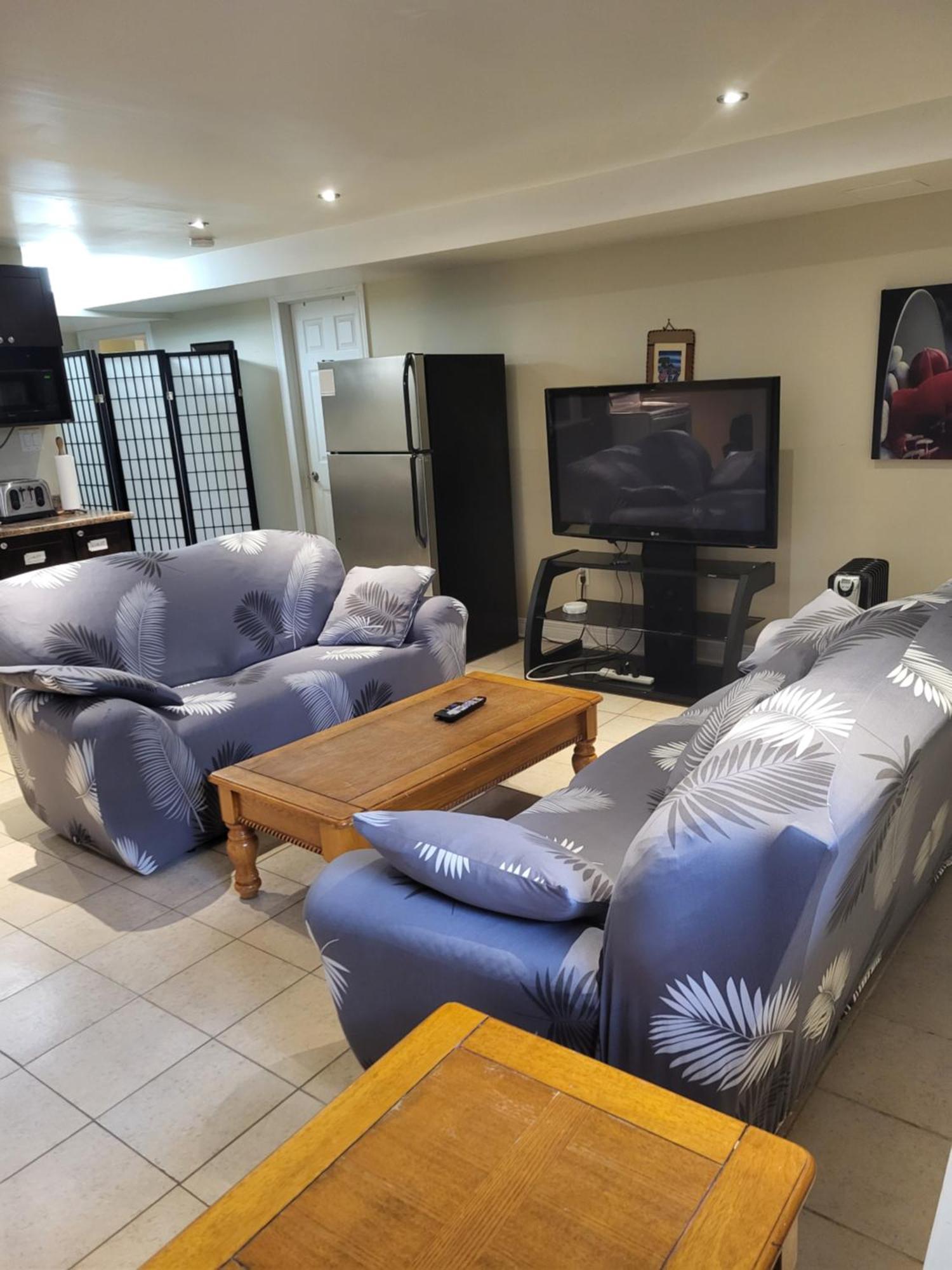 Lovely Guest Entire Apartment Minutes From Ottawa Airport Esterno foto
